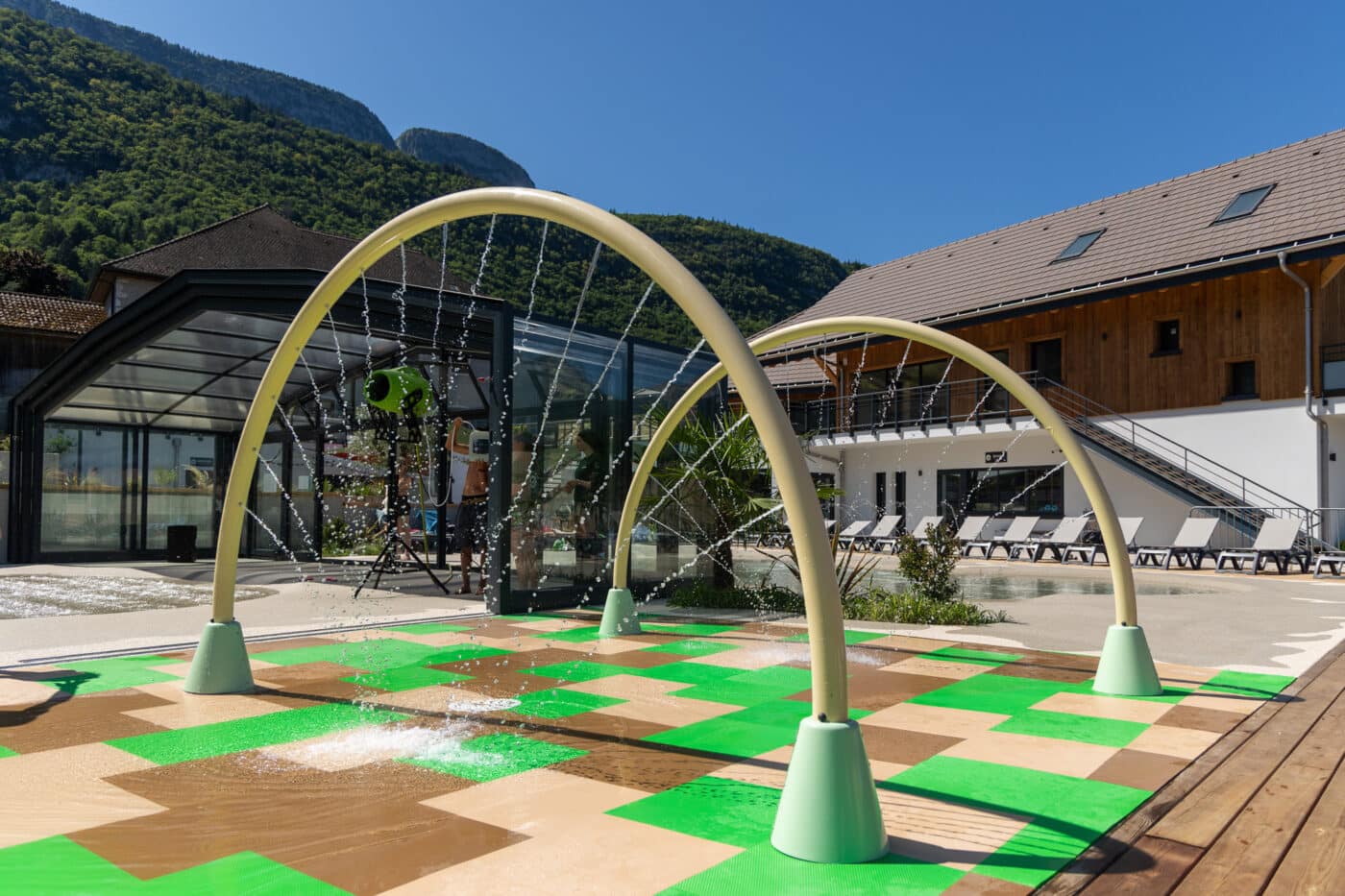 Jeux d'eau arc Camping Lô Velâjo