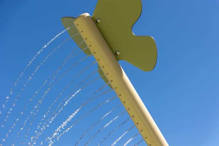 Douche d'eau Camping Lô Velâjo