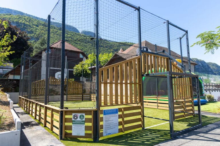 terrain multiports pelouse synthétique
