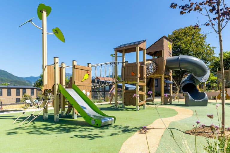 Jeux secs extérieurs thématisé Camping Lô Velâjo
