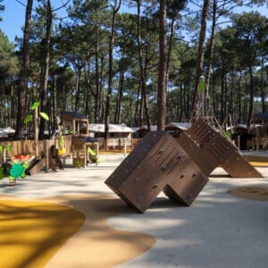 Bloc escalade Jeux camping le vivier