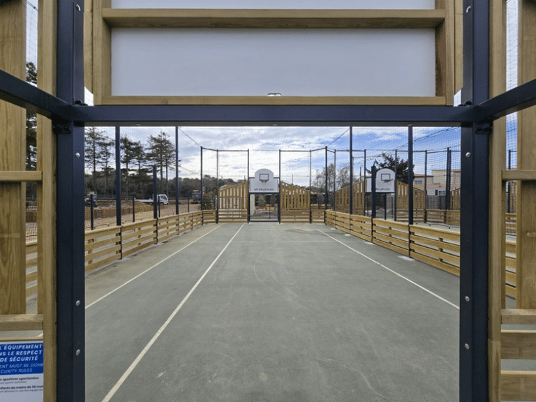 Terrain multisports Camping Les Brunelles