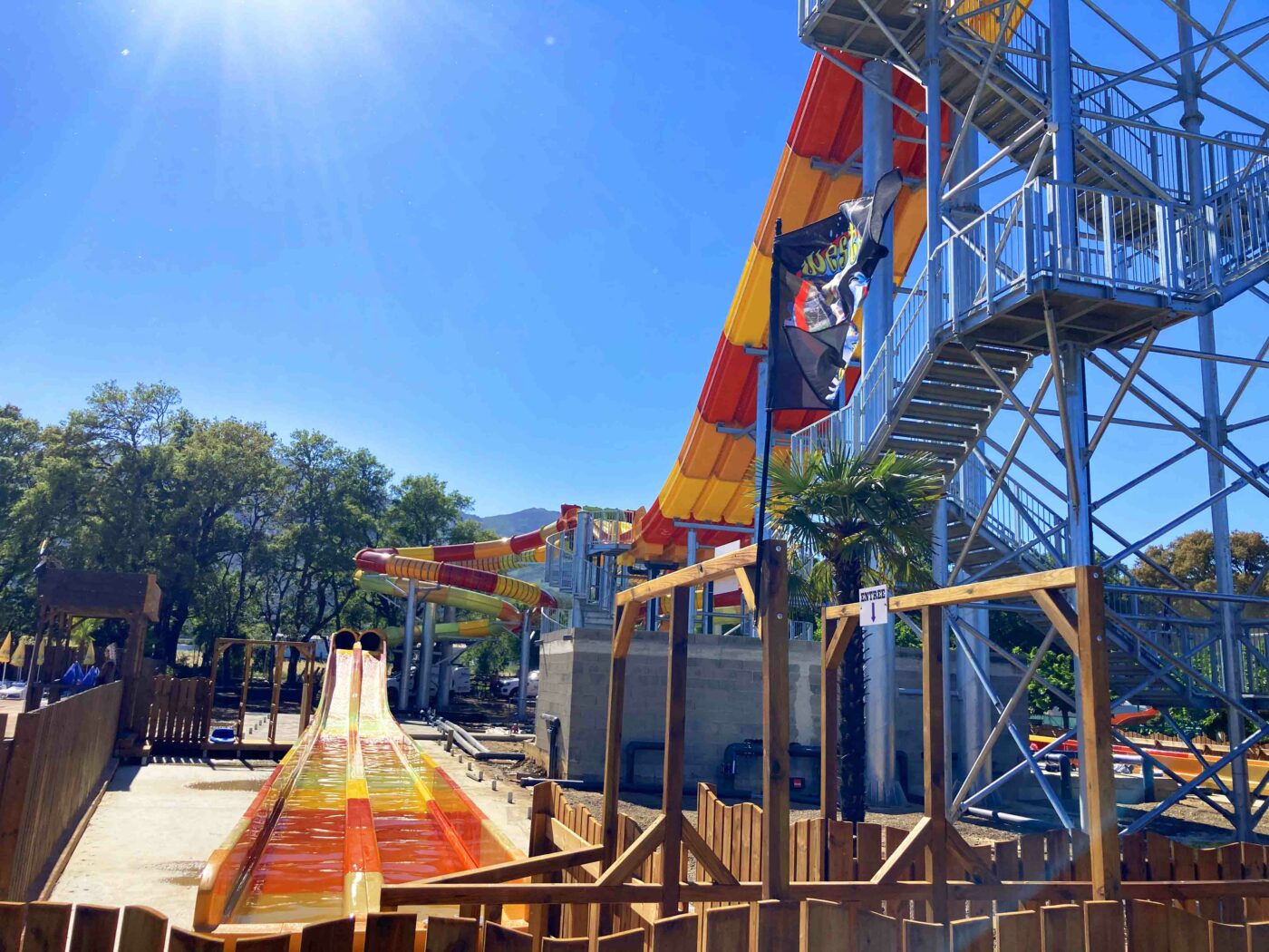 Notre réalisation de toboggans géants en Corse Le Western Splash