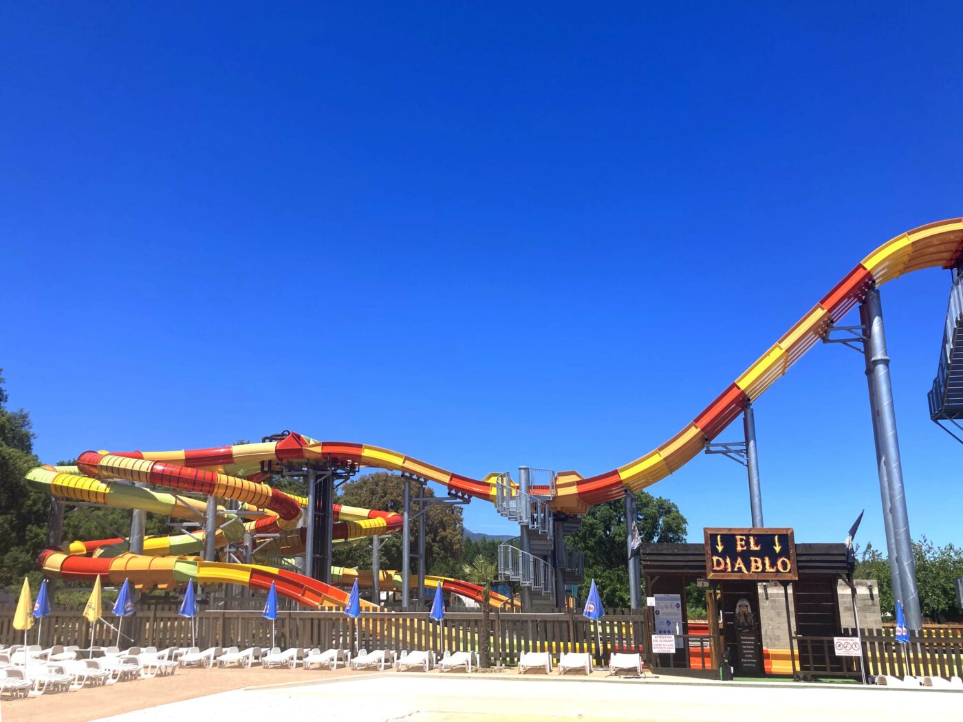 Notre réalisation de toboggans géants en Corse Le Western Splash